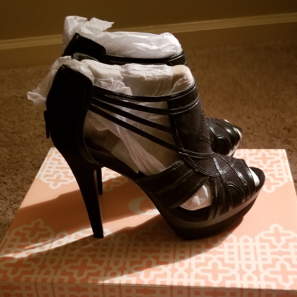 Black suede heels